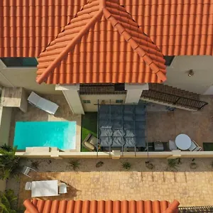 Apartment Wonder In Gold Coast With Private Pool, Palm Beach